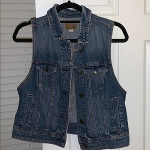 AE Denim Vest